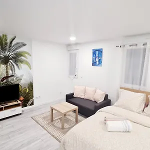 Lumineux Avec Parking Appartement Sevran